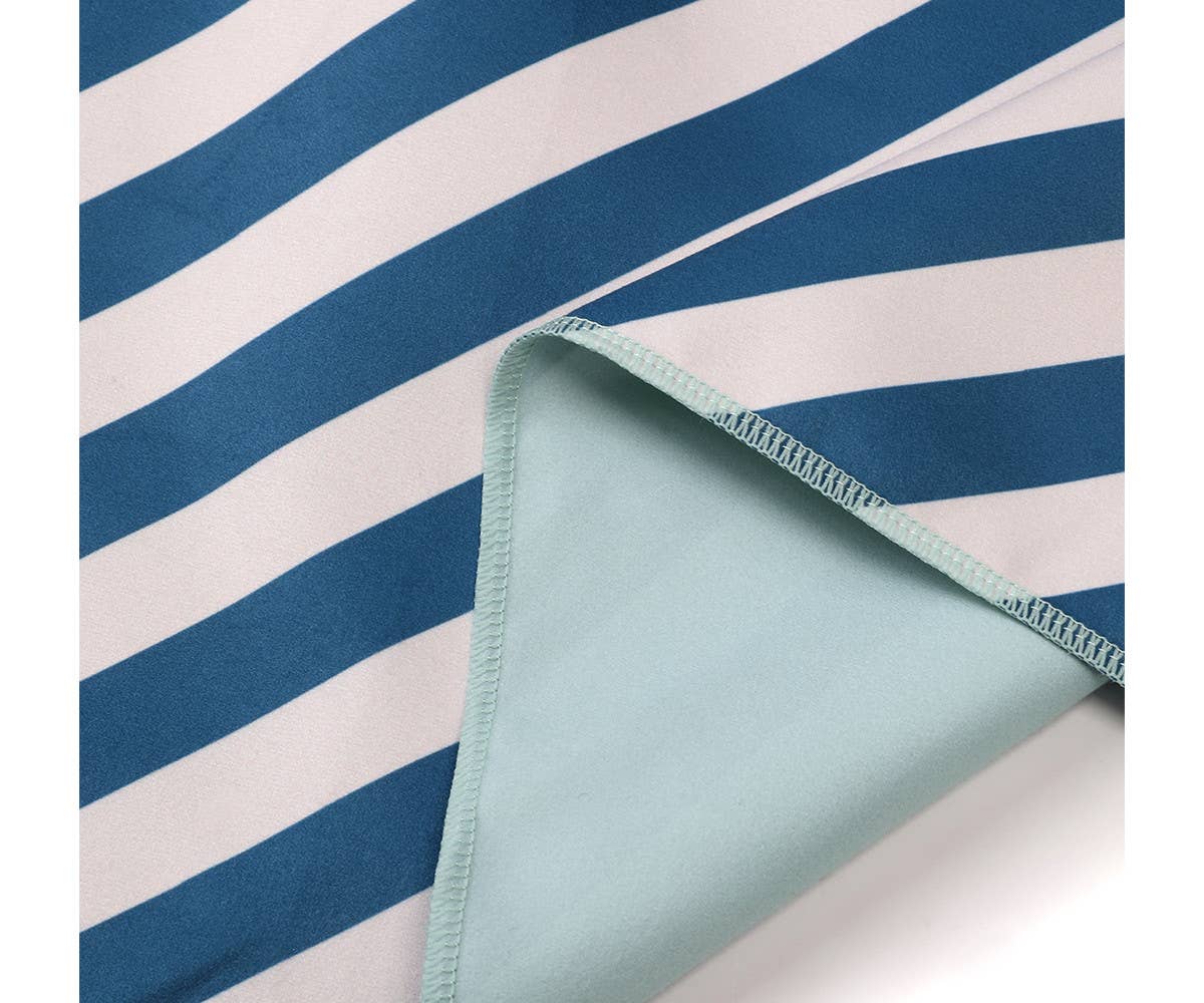 Kompaktais mikrošķiedras pludmales dvielis "Stripes Blues & Beyond"