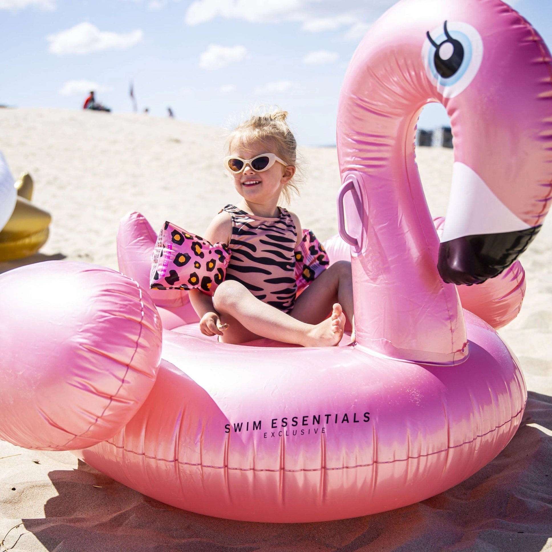 Piepūšamais flamingo XXL – Rose Gold