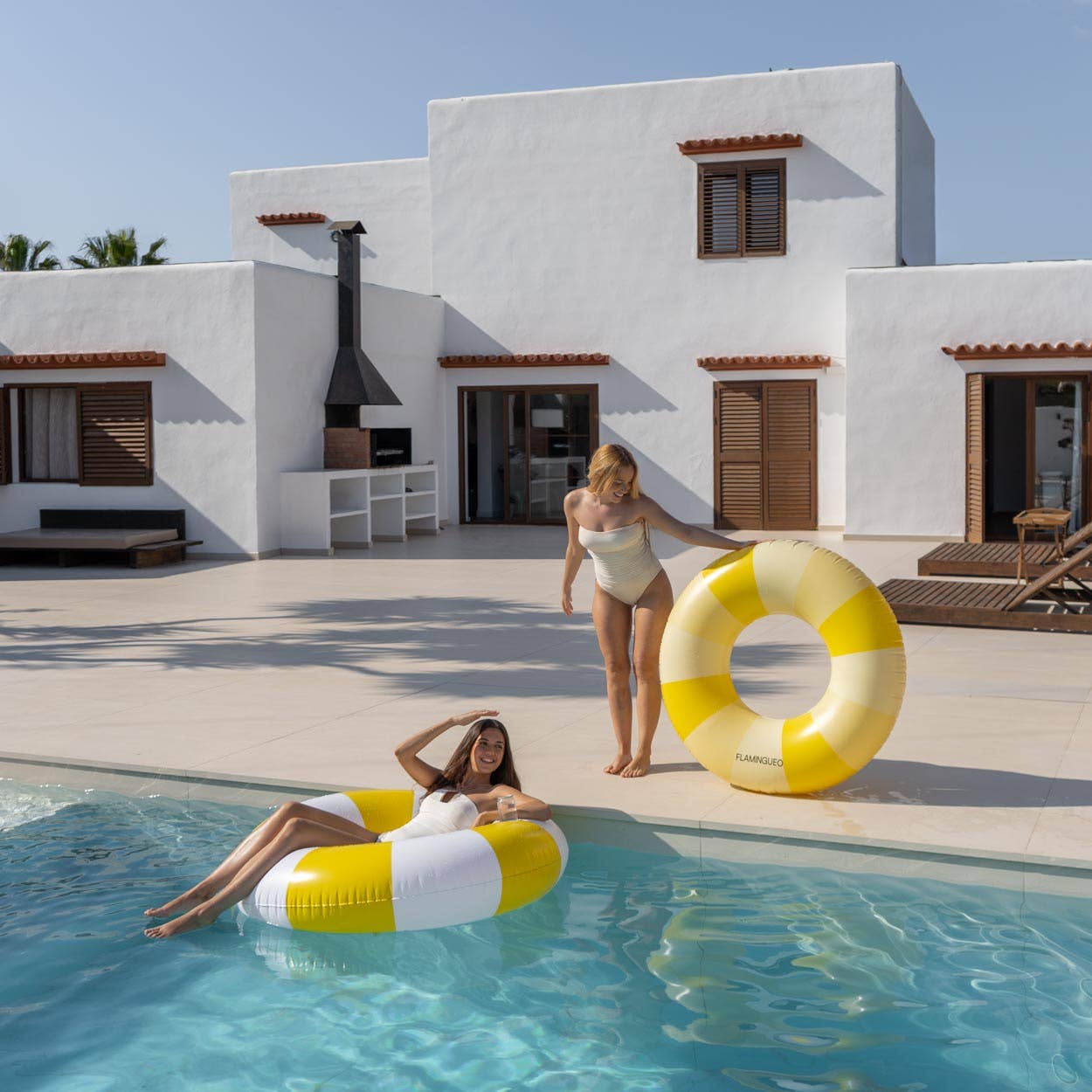 Stilīgs piepūšamais peldriņķis "Virtulis" / Yellow Donut Float (110 cm)
